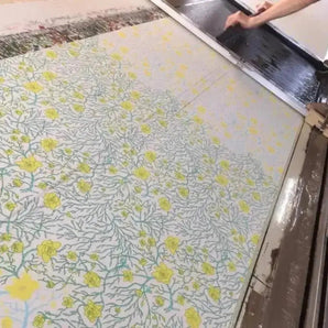 Mini gauze hankachi | Mini mouchoir | Couleur fleur de légumes / rouge vif / jaune doux / couleur tsutsujii | Double gaze 100% soie | Kyoto Tomodan Tomodan