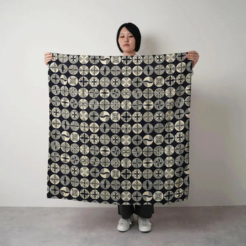 Wind Bath Towel 100cm | Isa Pattern Pine | Double-sided Dyeing Iron Color / Red Color | Wool Shantung | Musubi Musubi