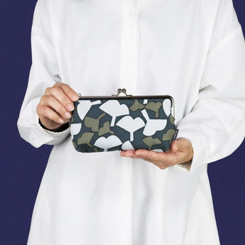 Gamaku (horizontal type / small) | Silver willow pattern | Hand-dyed raw fabric Umbrella cloth 100% silk Japanese wallet pouch wallet pouch Made in Japan | Kyoto craftsman workmanship 【 Fuwa Market Original 】 Fuwa Market