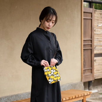 Gamaku (vertical type / large) | Matsukawa | Hand-dyed umbrella cloth smartphone holder Japan-made | Kyoto artisan craftsmanship 【 Fuwa Market Original 】 Fuwa Market