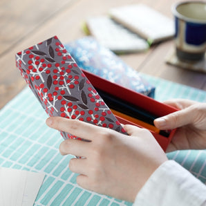 Pinsel | Nantenbambus | Handgefärbtes Washi-Papier Pinselbehälter Japanisch hergestellt | Glückliche Muster Serie Kleine Gegenstände Aufbewahrung 【 Fuwa Market Original 】 