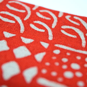 Yotsume teinture tissu, avec nom brodé, carte de visite, tissu fleuri, rouge, red