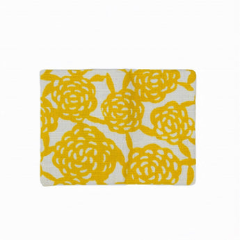 Yotsume dyed cloth sleeve with name engraving, card case, unlimited flowers, mountain breath, yellow, yellow ocher